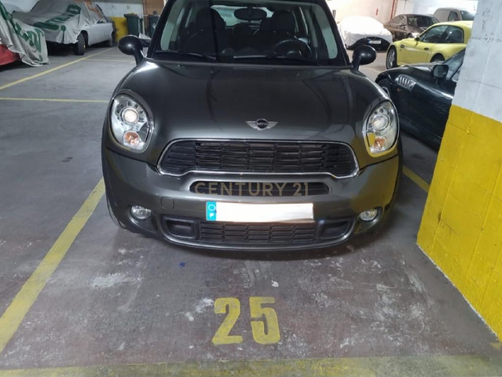 Três lugares de estacionamento -  Centro Comercial Mouras Shopping Center - Image 5